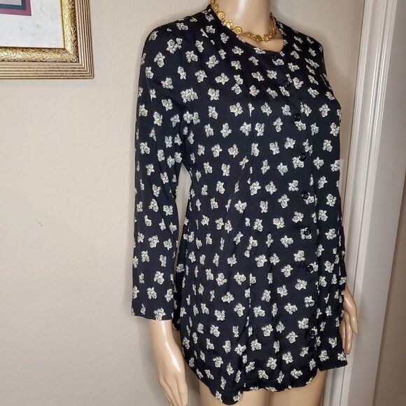 💖HP💖Motherhood button down floral small top - Picture 9 of 10